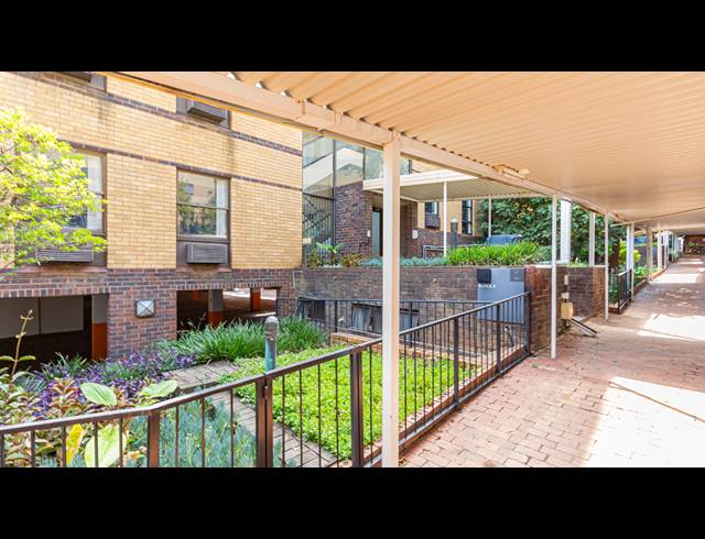 3,813M² OFFICE FOR SALE IN FERNDALE